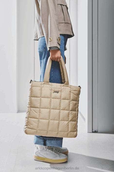 Schwarz gepolsterter Shopper ARKK Copenhagen 200F270